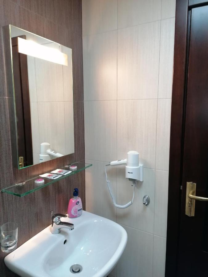 Petkov Family Hotel 布拉格埃夫格拉德 外观 照片