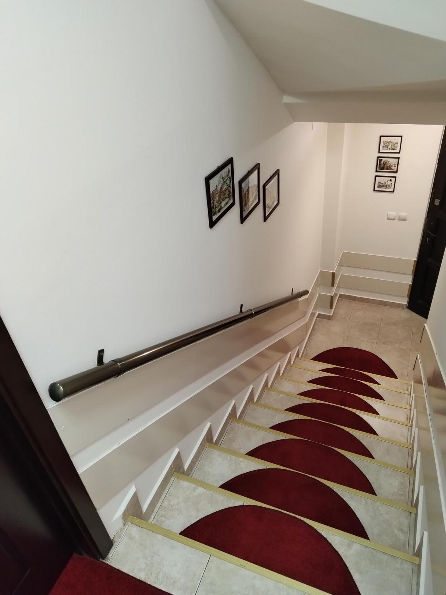 Petkov Family Hotel 布拉格埃夫格拉德 外观 照片